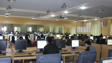 互聯(lián)網(wǎng)時(shí)代的熱門專業(yè)盤點(diǎn) 這幾大領(lǐng)域穩(wěn)捧“技術(shù)飯碗”